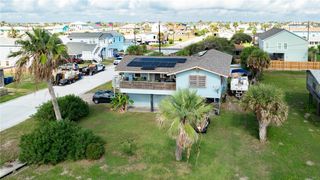 424 Trojan St, Port Aransas, TX 78373