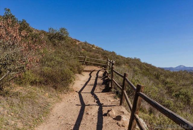 7835 Cowles Mountain Ct B38, San Diego, CA 92119