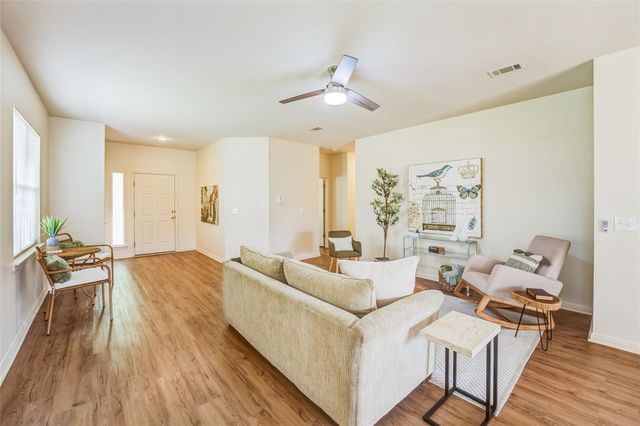518 Texas DR, Georgetown, TX 78633