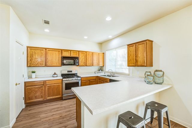 518 Texas DR, Georgetown, TX 78633