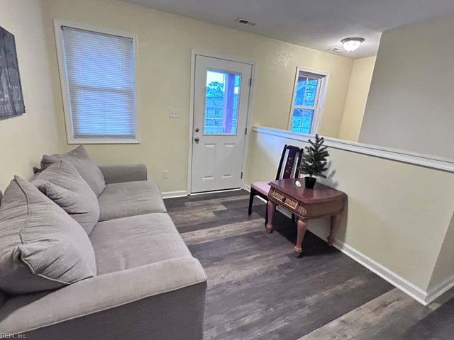 9573 6th Bay ST, Norfolk, VA 23518