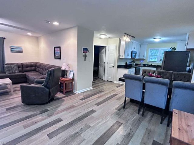 9573 6th Bay ST, Norfolk, VA 23518