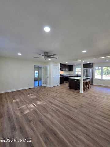 75 Pineland Woods Drive, Whiteville, NC 28472