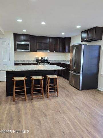 75 Pineland Woods Drive, Whiteville, NC 28472