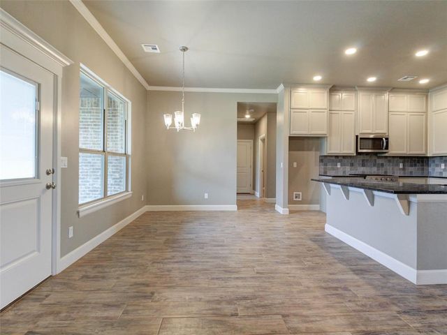 8681 Oak Tree Circle, Edmond, OK 73025