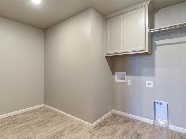 8681 Oak Tree Circle, Edmond, OK 73025