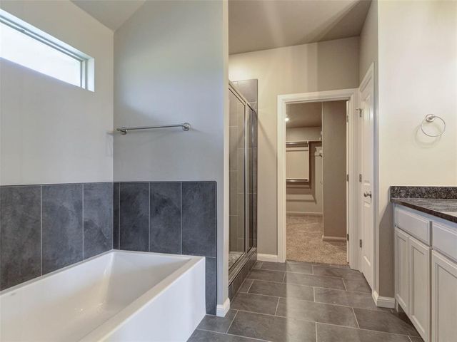 8681 Oak Tree Circle, Edmond, OK 73025