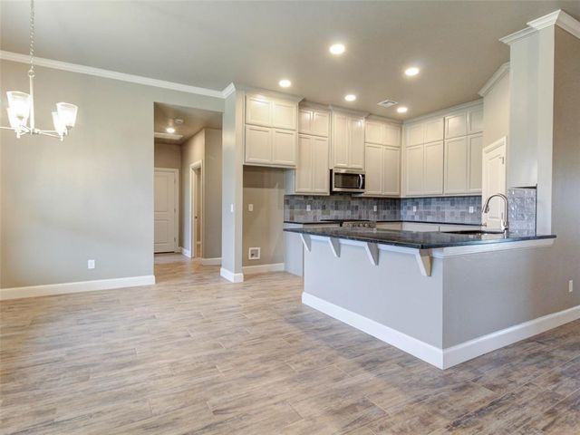8681 Oak Tree Circle, Edmond, OK 73025
