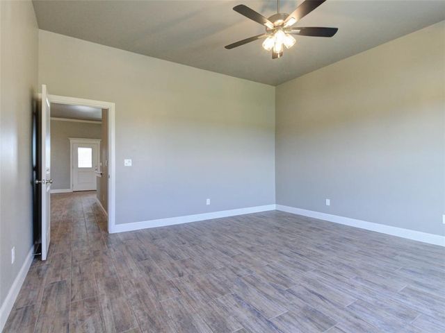 8681 Oak Tree Circle, Edmond, OK 73025