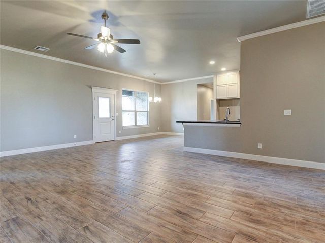 8681 Oak Tree Circle, Edmond, OK 73025