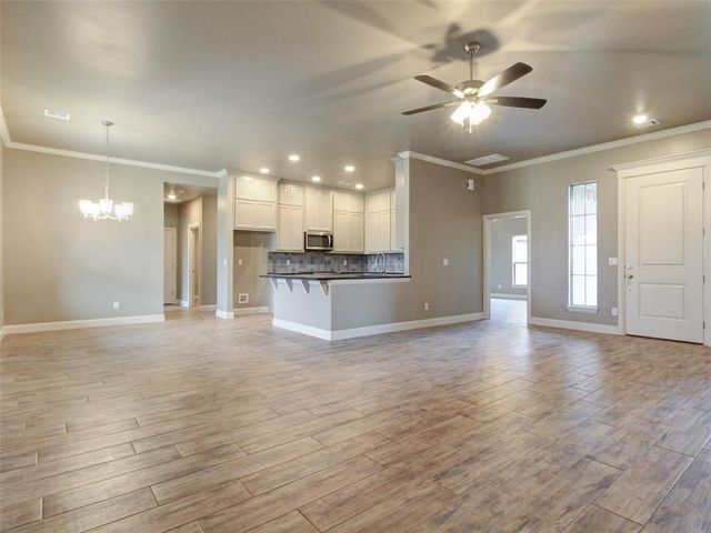 8681 Oak Tree Circle, Edmond, OK 73025