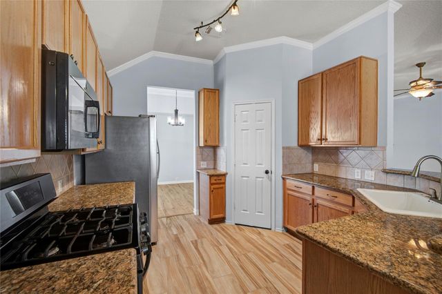 2206 Louetta Brook Lane, Spring, TX 77388