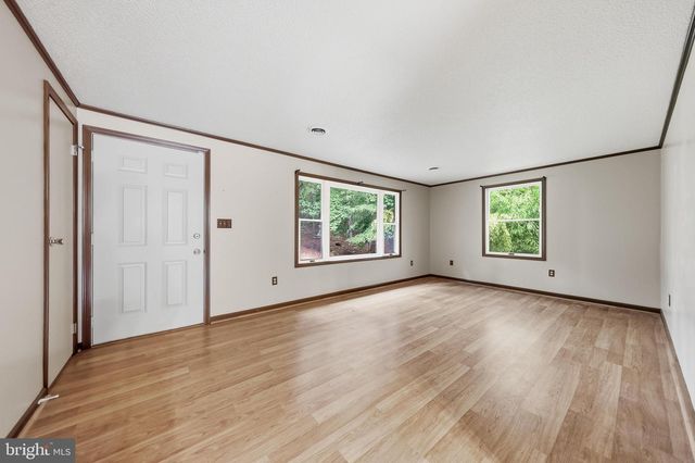 1335 BROWN RD, Knoxville, MD 21758