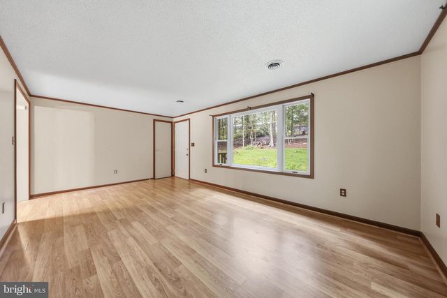 1335 BROWN RD, Knoxville, MD 21758