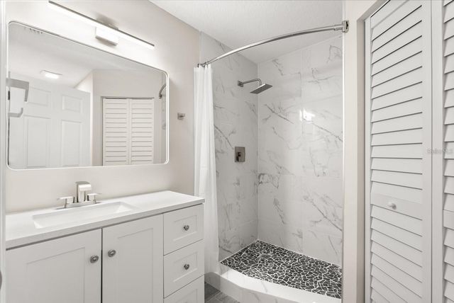 2592 GRASSY POINT DRIVE 104, Lake Mary, FL 32746