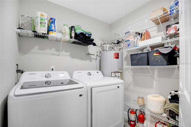 2592 GRASSY POINT DRIVE 104, Lake Mary, FL 32746
