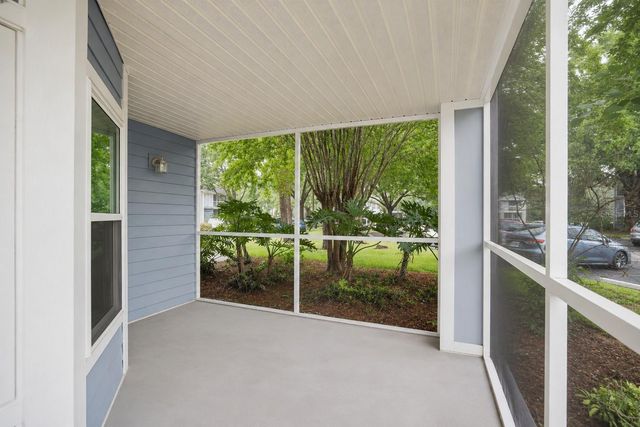 2592 GRASSY POINT DRIVE 104, Lake Mary, FL 32746
