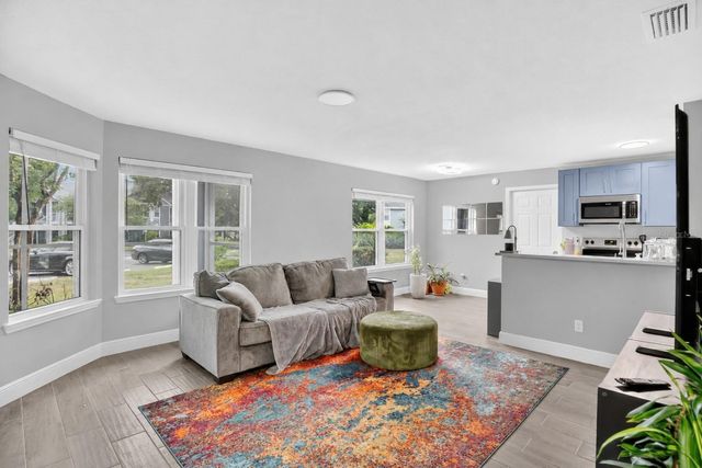 2592 GRASSY POINT DRIVE 104, Lake Mary, FL 32746