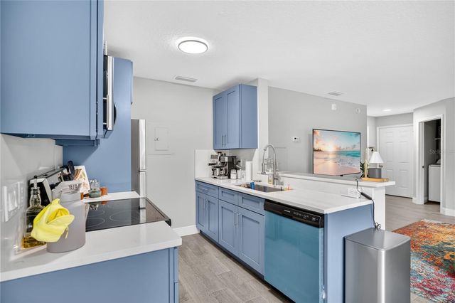2592 GRASSY POINT DRIVE 104, Lake Mary, FL 32746