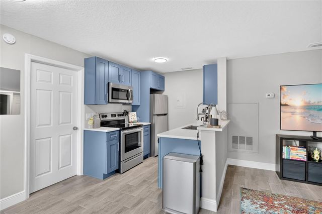 2592 GRASSY POINT DRIVE 104, Lake Mary, FL 32746