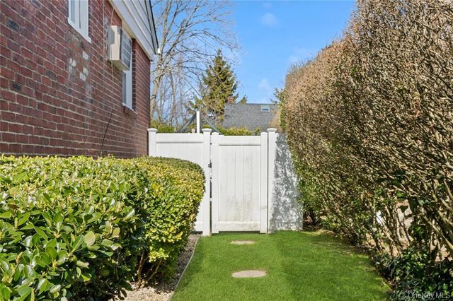 2841 Besade Court, Oceanside, NY 11572