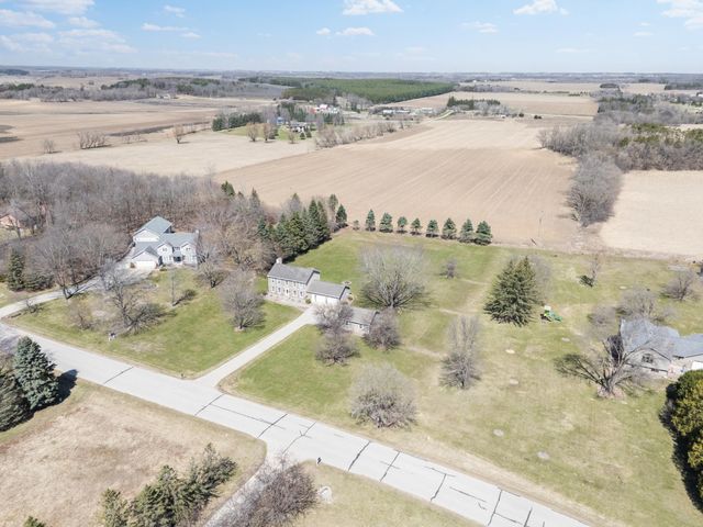 2049 68th Street NW, Rochester, MN 55901