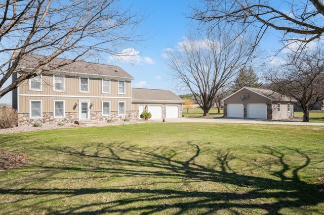 2049 68th Street NW, Rochester, MN 55901