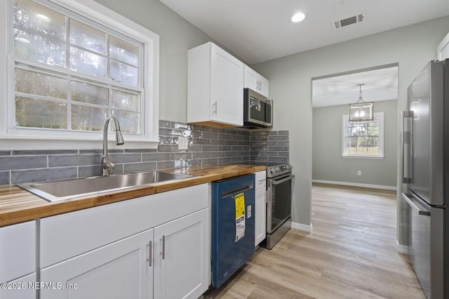 290 S HOLMES Boulevard, St. Augustine, FL 32084