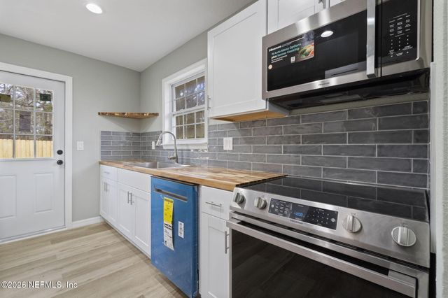 290 S HOLMES Boulevard, St. Augustine, FL 32084