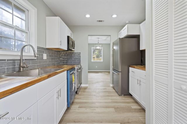 290 S HOLMES Boulevard, St. Augustine, FL 32084