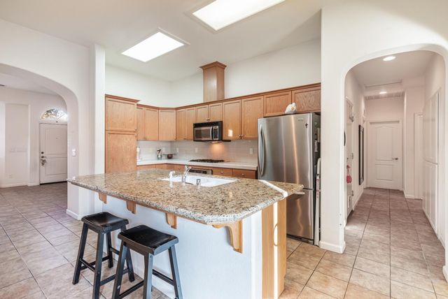 3664 Vermont Lane, Clovis, CA 93619