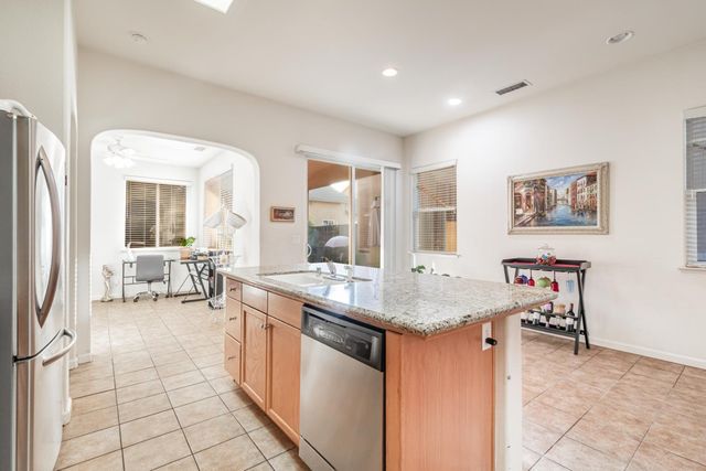 3664 Vermont Lane, Clovis, CA 93619