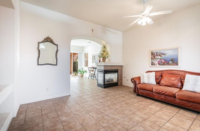 3664 Vermont Lane, Clovis, CA 93619