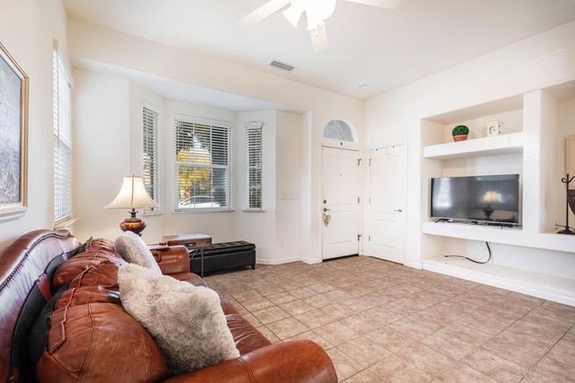 3664 Vermont Lane, Clovis, CA 93619