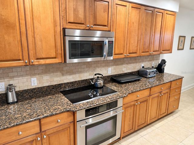 615 RIVIERA DUNES WAY 406, Palmetto, FL 34221