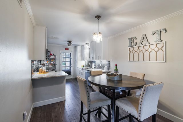 7707 Meadow Park Drive 104, Dallas, TX 75230
