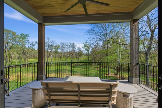 9048 Passiflora Ct, College Grove, TN 37046