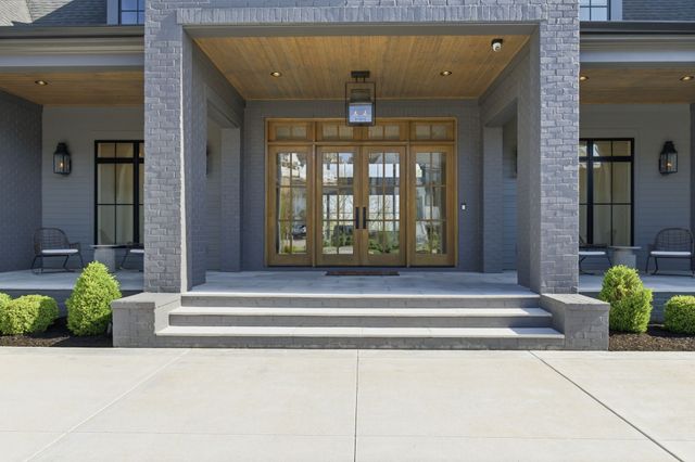 9048 Passiflora Ct, College Grove, TN 37046