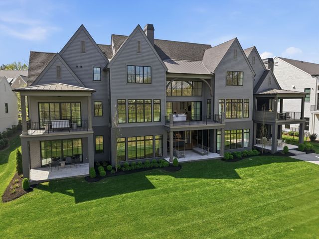 9048 Passiflora Ct, College Grove, TN 37046