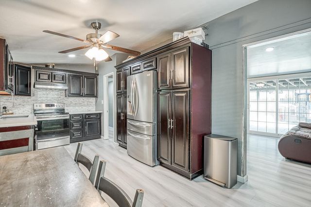 3874 E Holland Avenue, Fresno, CA 93726