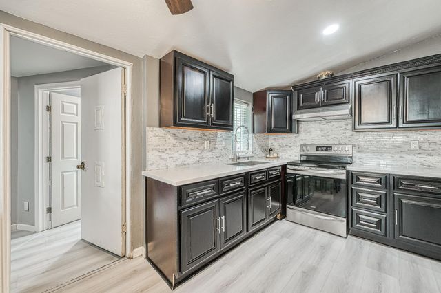 3874 E Holland Avenue, Fresno, CA 93726
