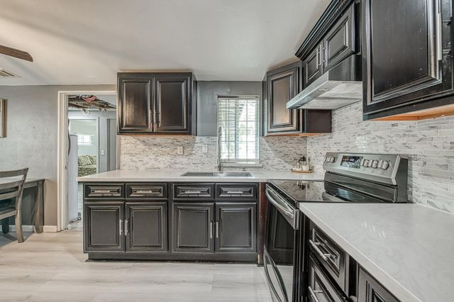 3874 E Holland Avenue, Fresno, CA 93726