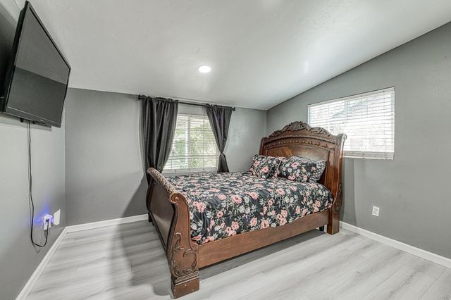 3874 E Holland Avenue, Fresno, CA 93726