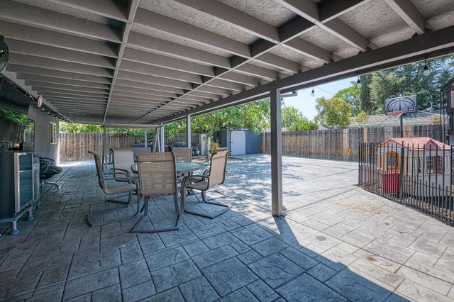 3874 E Holland Avenue, Fresno, CA 93726