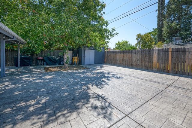 3874 E Holland Avenue, Fresno, CA 93726