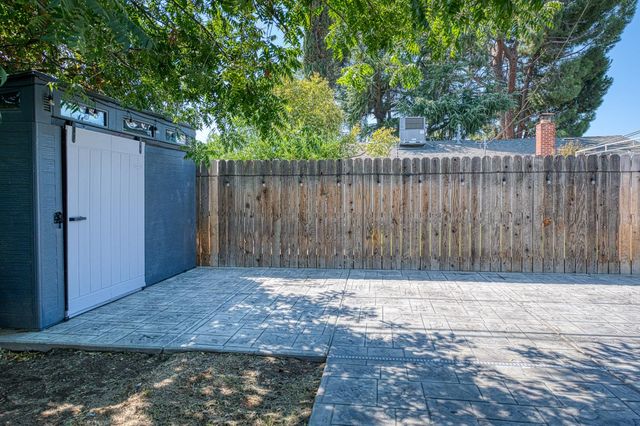 3874 E Holland Avenue, Fresno, CA 93726