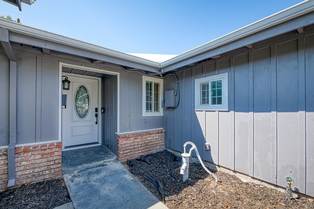 3874 E Holland Avenue, Fresno, CA 93726