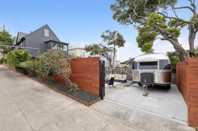 2501 26th Avenue, San Francisco, CA 94116