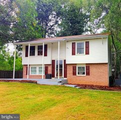 110 SHERMAN RD, Waldorf, MD 20602