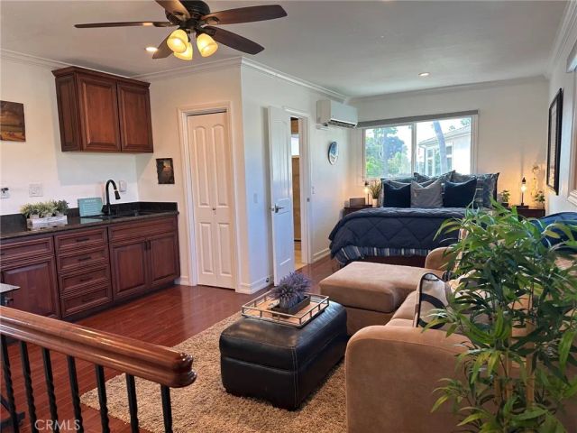 7 Balboa Coves, Newport Beach, CA 92663